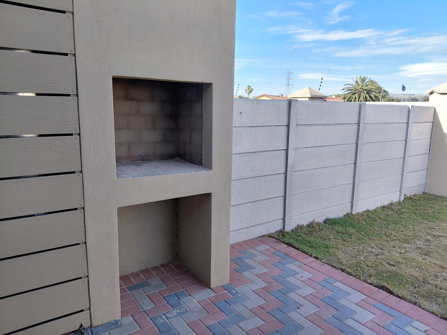 To Let 2 Bedroom Property for Rent in Stellendale Western Cape